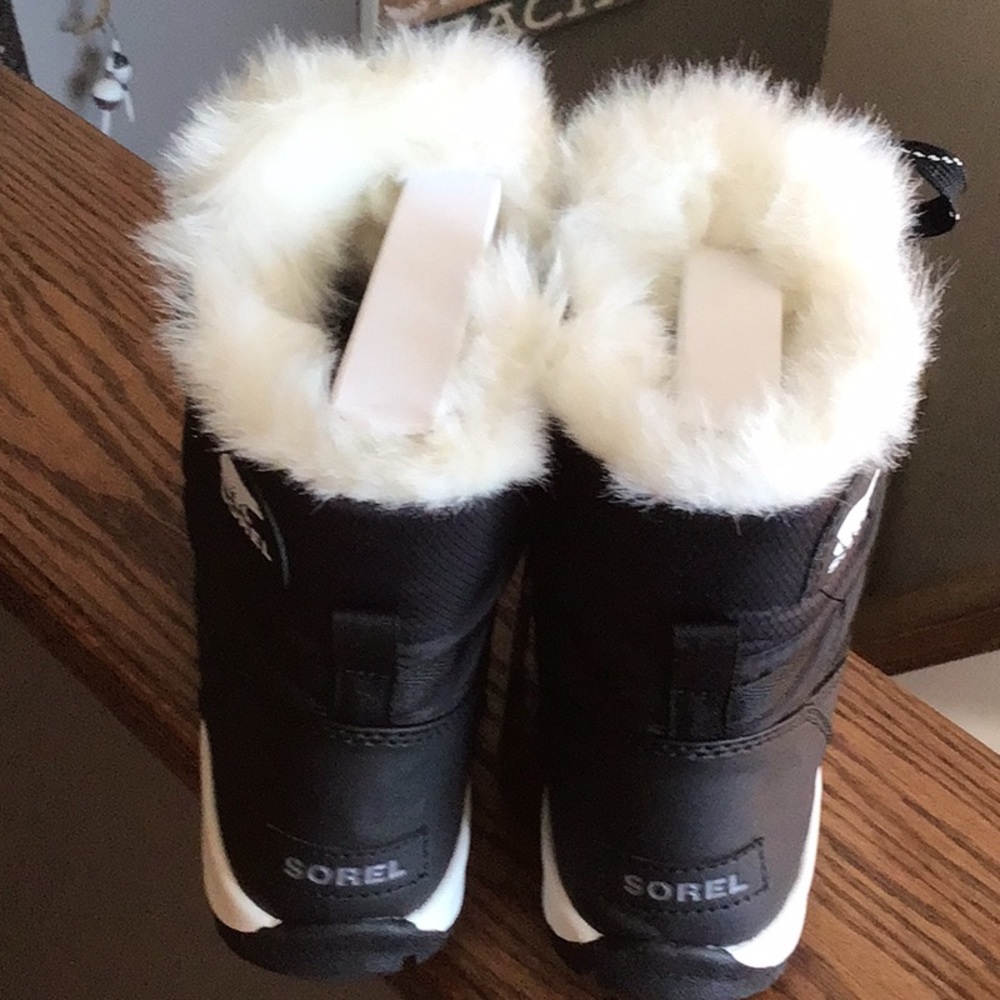 Ladies new Sorel winter boots 6 - Picture 2 of 4